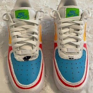 Nike women's Air Force 1 Reveal Tear Away Multi-color size 7.5